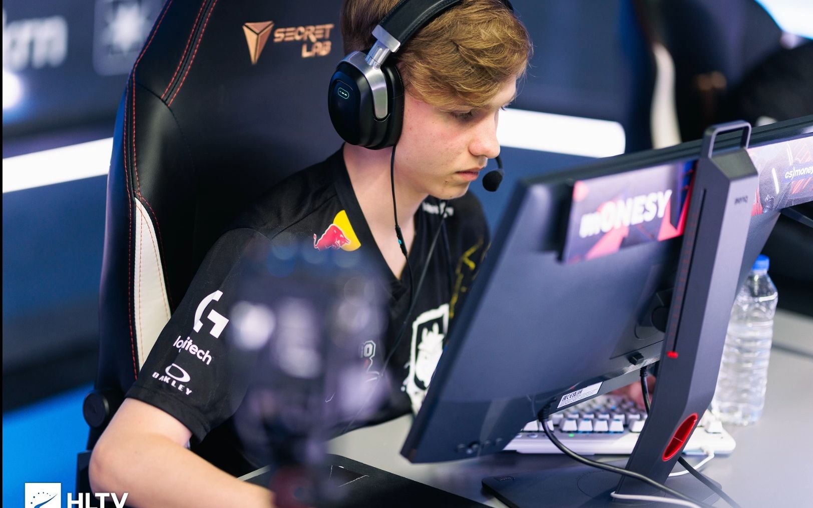 他在场上的 他在场上的